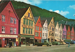 NORVEGE - Norway - Bergen - The Hanseatic Quay - Vue Panoramique - Animé - Voitures - Carte Postale - Norwegen