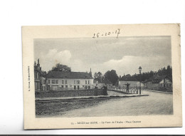 CPA  DPT 10 ARCIS SUR AUBE , LE PONT DE L AUBE , PLACE DANTON  En 1917! - Arcis Sur Aube