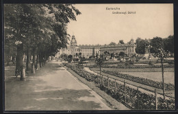 AK Karlsruhe, Schloss Mit Anlagen Und Promenadenallee  - Karlsruhe