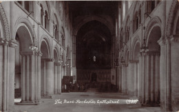 R334010 The Nave Rochester Cathedral. W. Naylar Real Photograph. Eastgate Series - Wereld