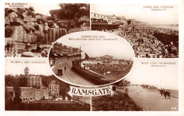 R333895 Ramsgate. Bandstand And Wellington Crescent. Sands And Pavilion. RP. Mul - Wereld