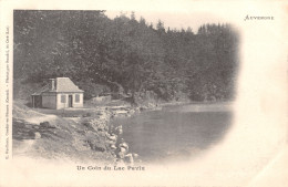 R331477 Auvergne. Un Coin Du Lac Pavin. E. Guelfucci. Baudel - Wereld