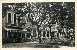 07 - VALS LES BAINS - LE CASINO ET LA TERRASSE - Vals Les Bains