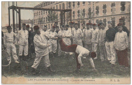 LES PLAISIRS DE LA CASERNE LECON DE CHAUSSON - Guerra 1914-18