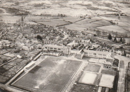 *** 31  ***  BOULOGNE SUR CESSE Terrain De Sports Et Les écoles Vue Aérienne Terrain De Foot Timbrée TTB  1961 Boulogne - Sonstige & Ohne Zuordnung