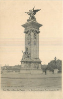 75 - LES MERVEILLES DE PARIS - UN DES PYLONES DU PONT ALEXANDRE III - Sets And Collections