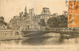 75 - PARIS - HOTEL DE VILLE ET PONT D'ARCOLE - Puentes