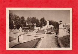 14 LISIEUX  La Basilique De Lisieux. Le Chemin De Croix Exterieur. Vue Generale. CPA 1938 N°9 - Lisieux