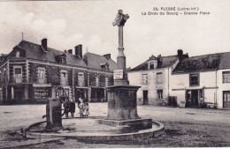 44 - Loire Atlantique -  PLESSE - La Croix Du Bourg - Grande Place - Autres & Non Classés