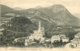 65 - LOURDES - LA BASILIQUE - Lourdes