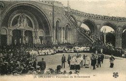 65 - LOURDES - PROCESSION DU ST SACREMENT - Lourdes