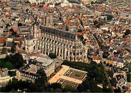 18 - Bourges - La Cathédrale Saint Etienne - Les Jardins De L'Evêché - Vue Aérienne - CPM - Voir Scans Recto-Verso - Bourges