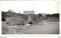 PHOTO DE 13 X 8 CMS VUE PRISE DU PHARE DE BIARRITZ LE 23 AOUT 1933 - Orte