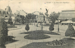 03 - VICHY PLACE DE LA REPUBLIQUE - Vichy