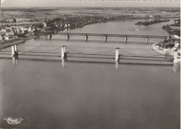 SULLY Sur LOIRE - CPSM : Vue Aérienne - Sully Sur Loire