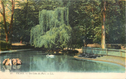 03 - VICHY UN COIN DU PARC - Vichy