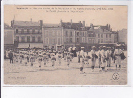 MONTARGIS: Fête Des écoles De La Mutualité Et Du Cercle Pasteur 1905, Le Défilé Place De La République - Très Bon état - Montargis