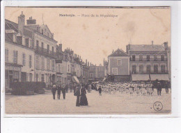 MONTARGIS: Place De La République - état - Montargis