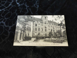 C-40, CPA, Paris, Lycée Louis Le Grand, Cour D'honneur, Le Cadran Solaire - Arrondissement: 05