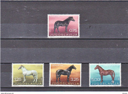 YOUGOSLAVIE 1969 CHEVAUX Yvert  1237-1240, Michel 1344-1347 NEUF** MNH Cote 4,50 Euros - Unused Stamps