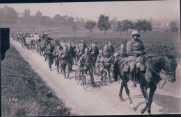 Armée Suisse, Compagnie En Mouvement, Chevaux Et Cyclistes (298) - Maniobras
