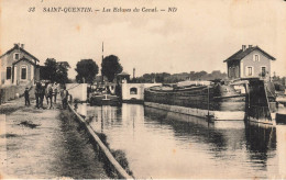 St Quentin * Chevaux Halage Péniches Batellerie , Les écluses * Barge Chaland Péniche écluse éclusier - Saint Quentin