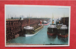 Poe Lock Sault Ste. Marie Michigan  Ref 6409 - Dampfer