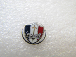 PIN'S    MILITARIA   LE SOUVENIR FRANÇAIS - Militair & Leger