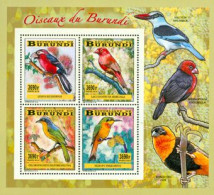 Burundi 2014 - Les Oiseaux Du Burundi - Oiseaux Chanteurs - Bloc Collectif - Sperlingsvögel & Singvögel