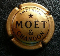 (dch-169) CAPSULE-CHAMPAGNE Moet & Chandon - Andere & Zonder Classificatie