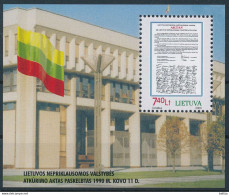 Mi Block 18 ** MNH / Regained Lithuanian Independence 10th Anniversary, Flag - Lituania