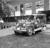 Photo -  PHILIPPINES  -  MANILLE  -  Voiture   Folklorique. - Orte