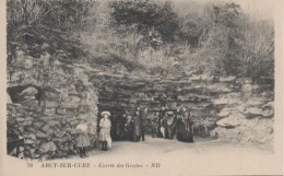 ARCY SUR CURE, ENTREE DES GROTTES, PERSONNAGES  REF 16291 - Autres & Non Classés