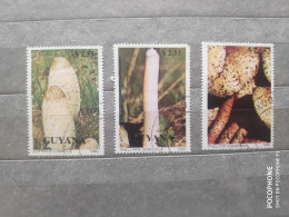 1990	Guyana	Mushrooms (F97) - Autres - Afrique