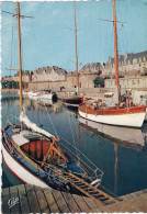 Saint-Malo - Le Bassin Des Yachts Et Les Remparts - Saint Malo