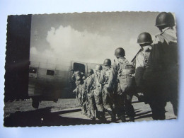 Avion / Airplane / ARMEE DE L'AIR FRANCAISE / Douglas DC-3 / Troupes Aéroportées - 1946-....: Modern Tijdperk