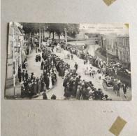 CPA De Ernée - Cavalcade Du 11 Juillet 1909 - Voiturettes Fleuries - Carte Très Animée Nombreux Personnages - Ernee