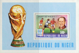 Niger (Rep) Bloc N** Yv:19 Mi:18 Argentina 78 Sepp Herberger - Niger (1960-...)