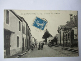 Cpa...Sainte Pazanne...(Loire.-inf.)...la Grande Rue...la Mairie...1920...animée... - Otros & Sin Clasificación