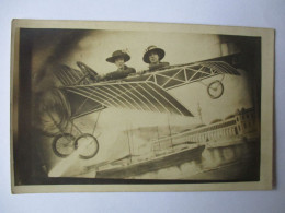 Carte-photo...photo-montage...2 Femmes Dans Un Avion... - Fotografie