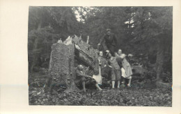 Social History Souvenir Photo Postcard Elegant Friends In Forest - Photographie