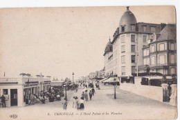 Trouville - L'Hôtel Palace Et Les Planches - Trouville