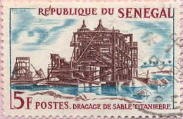 Sénégal (Rep) Poste Obl Yv: 235 Mi:281 Dragage De Sable Titanifère (cachet Rond) - Sénégal (1960-...)