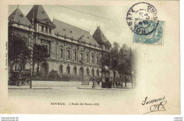 59 ROUBAIX L'Ecole Des Beaux-Arts En 1904 Bel Attelage Kiosque E. Jenicot Imp VOIR DOS Non Séparé - Roubaix