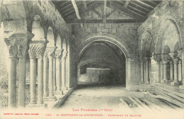  SAINT BERTRAND DE COMMINGES - INTERIEUR DU CLOITRE - Saint Bertrand De Comminges