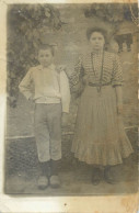 Social History Souvenir Photo Postcard Mother And Child - Photographs