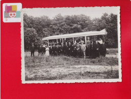 Photo Originale Snapshot Bus Autobus Car Autocar Groupe Touristes Paris Médoc Vin Vignobles - Automobile