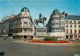 45 - Orléans - Place Du Martroi - Statue équestre De Jeanne D'Arc - Automobiles - Carte Neuve - CPM - Voir Scans Recto-V - Orleans