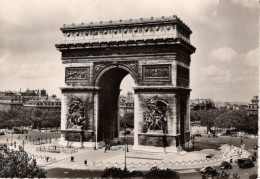 PARIS - L'Arc De Triomphe - Triumphbogen