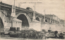Lyon * Quartier Faubourg De La Guillotière * Vue Sur Le Pont * Péniche * Tram Tramway - Lyon 4